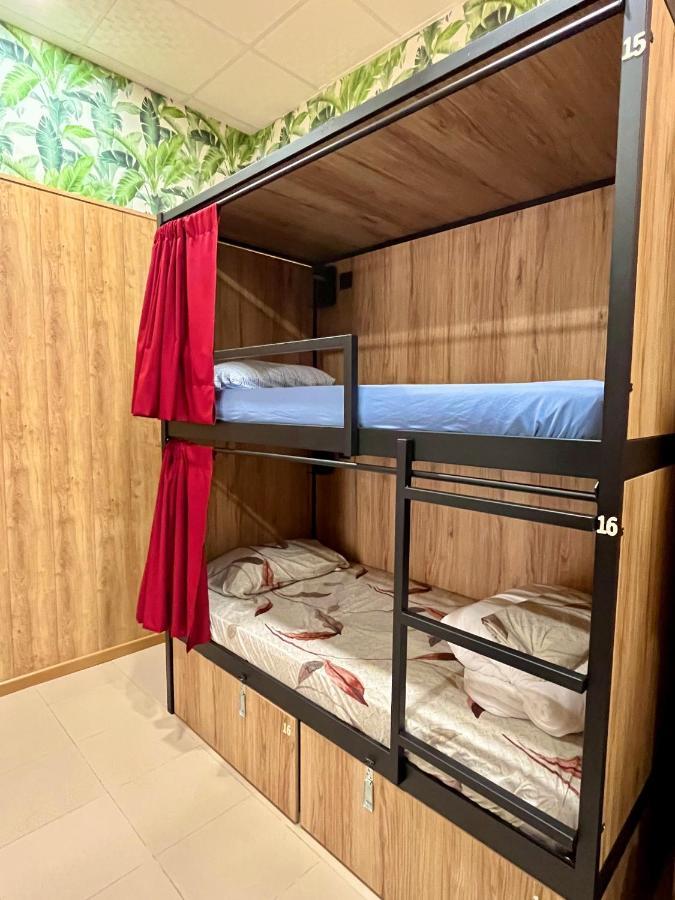 Velvet Hostel Μαδρίτη Εξωτερικό φωτογραφία