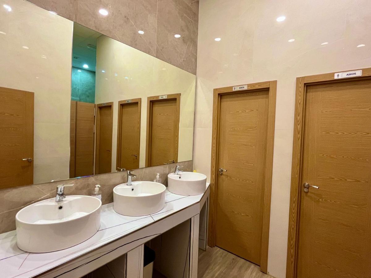 Velvet Hostel Μαδρίτη Εξωτερικό φωτογραφία