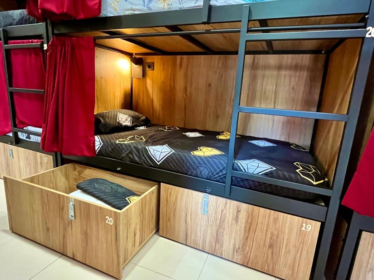 Velvet Hostel Μαδρίτη Εξωτερικό φωτογραφία