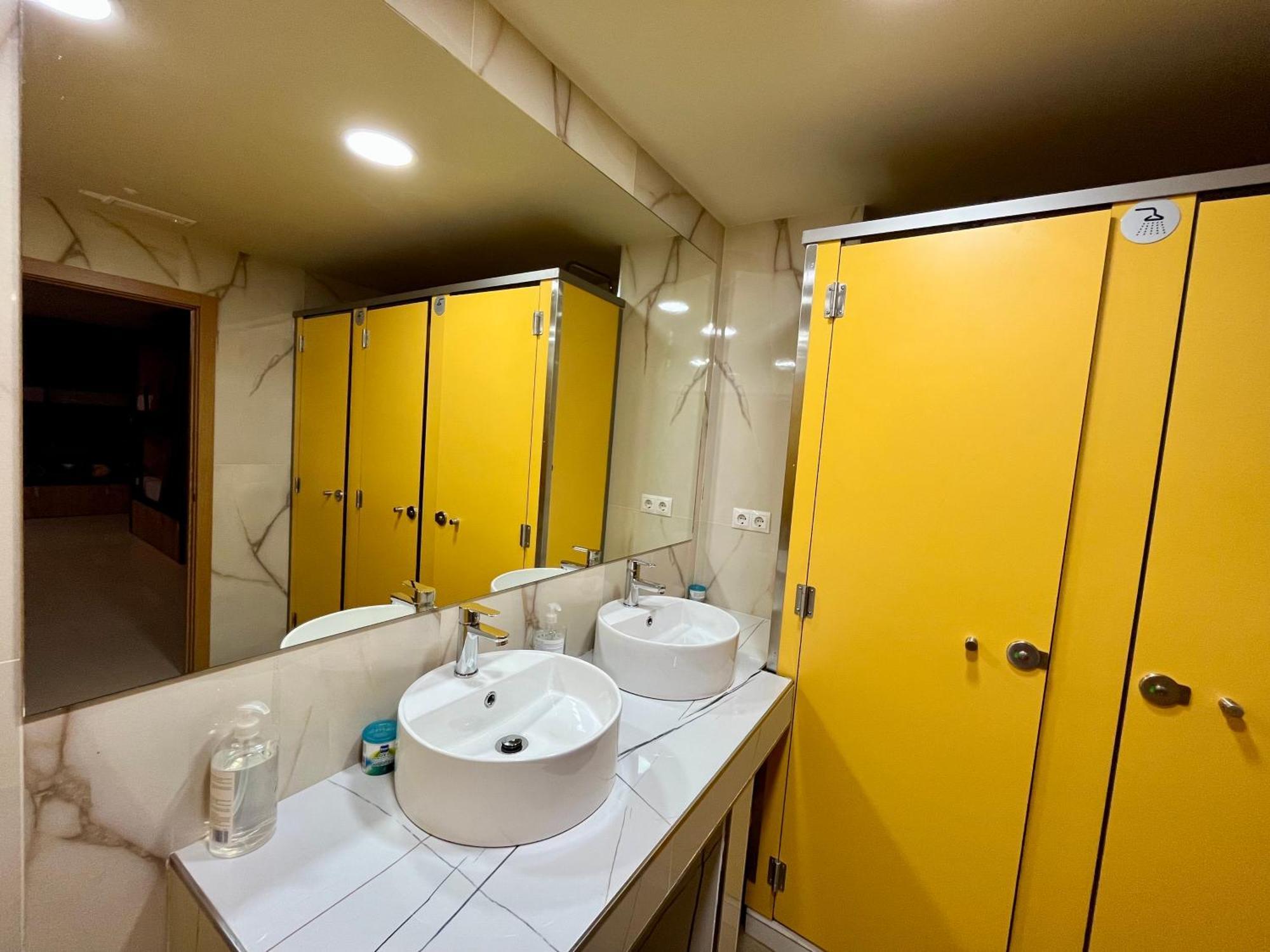 Velvet Hostel Μαδρίτη Εξωτερικό φωτογραφία