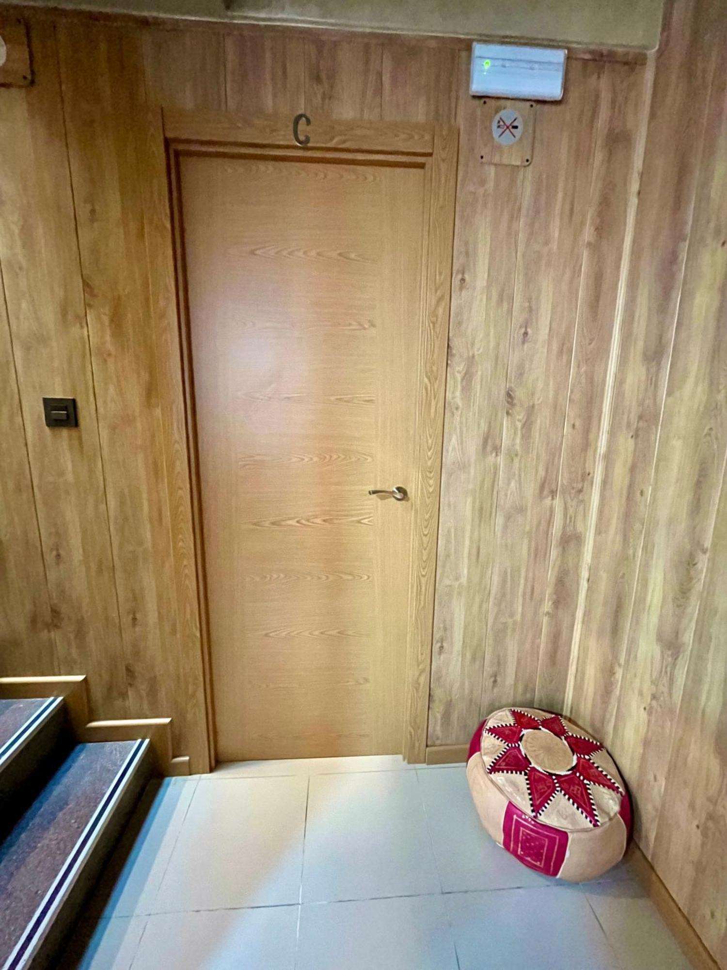 Velvet Hostel Μαδρίτη Εξωτερικό φωτογραφία